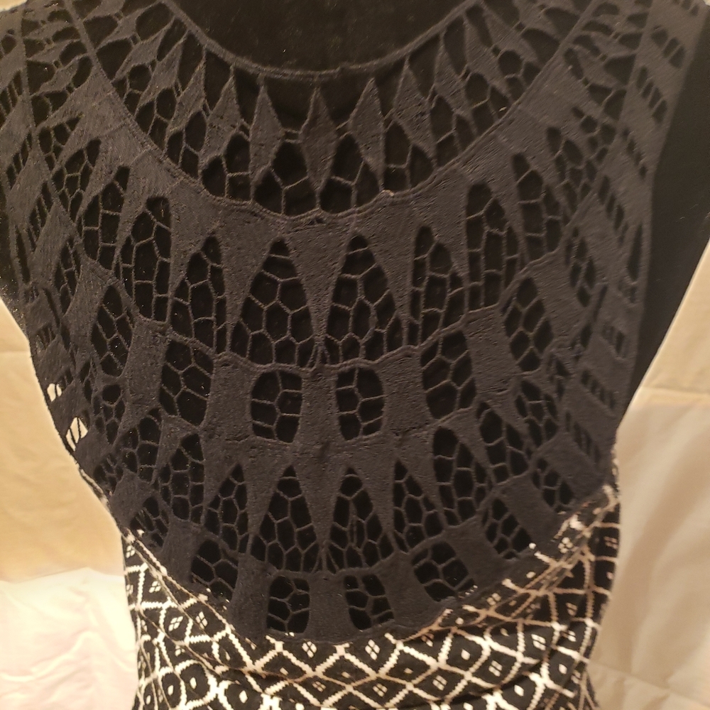 Dress - Picture 6 of 8